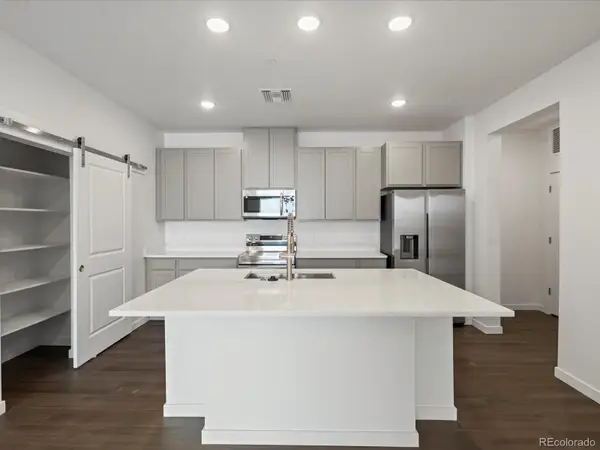 6153 N Ceylon Street #304, Denver, CO 80249