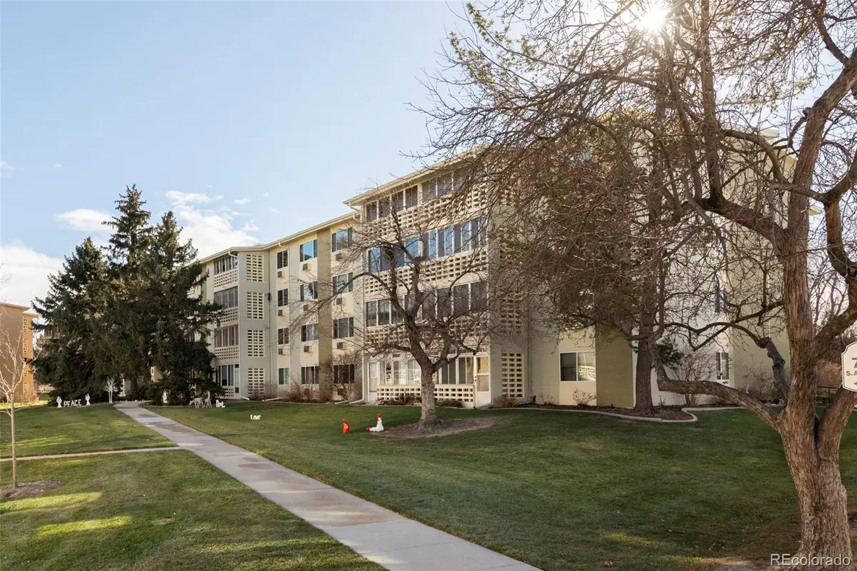 705 S Alton Way #4D, Denver, CO 80247 - Image #1