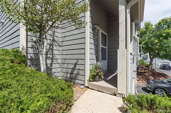 2063 S Worchester Way, Aurora, CO 80014