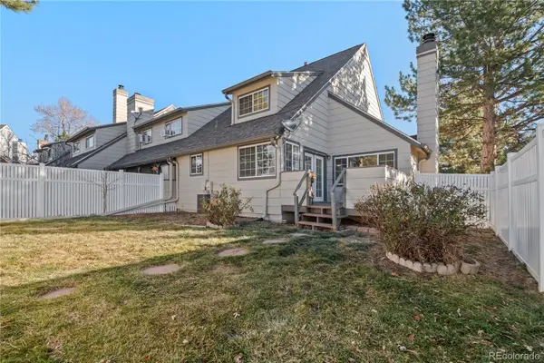 10351 Red Mountain E, Littleton, CO 80127