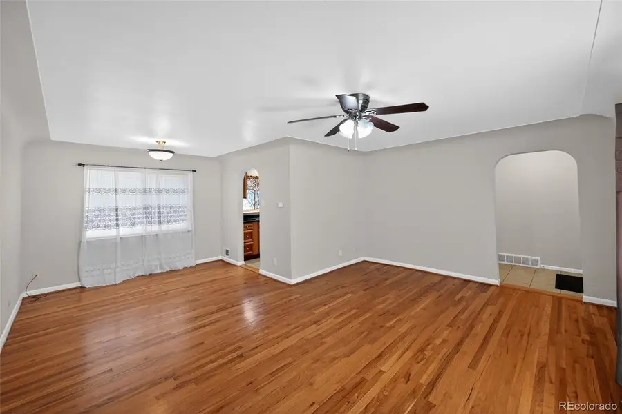 2201 Oakland Street, Aurora, CO 80010 - #2