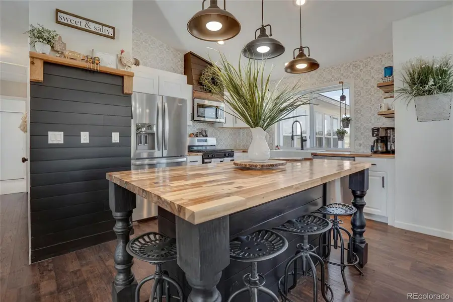 45523 Sun Country Drive, Elizabeth, CO 80107 - Image #2