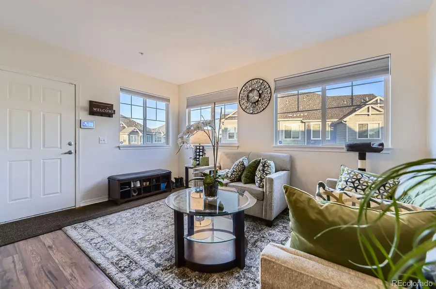 5757 S Algonquian Way #E, Aurora, CO 80016 - Image #2