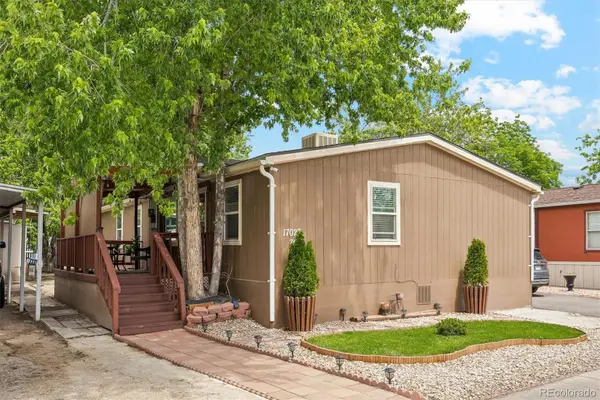 17027 E Coolidge Place, Aurora, CO 80011