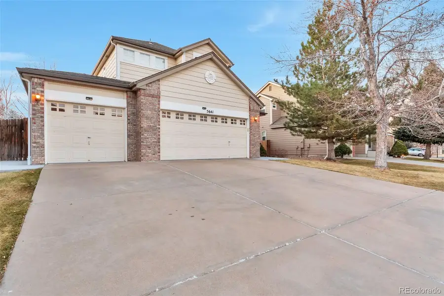 5641 S Yakima Way, Aurora, CO 80015 - Image #2