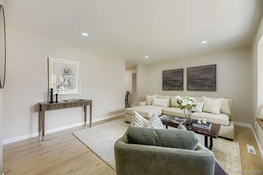 414 S Worchester Way, Aurora, CO 80012 - Image #2