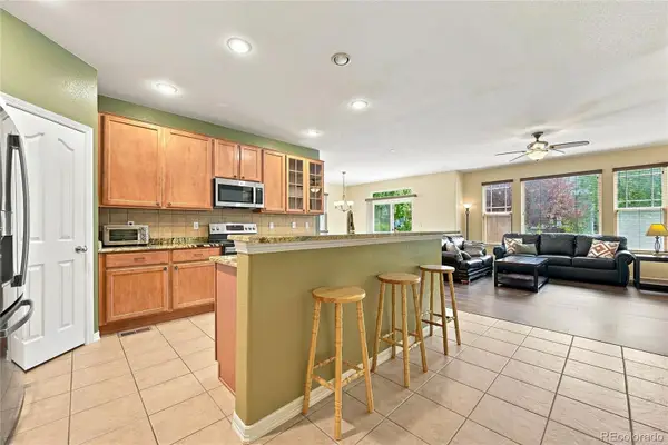 186 N Coolidge Way, Aurora, CO 80018