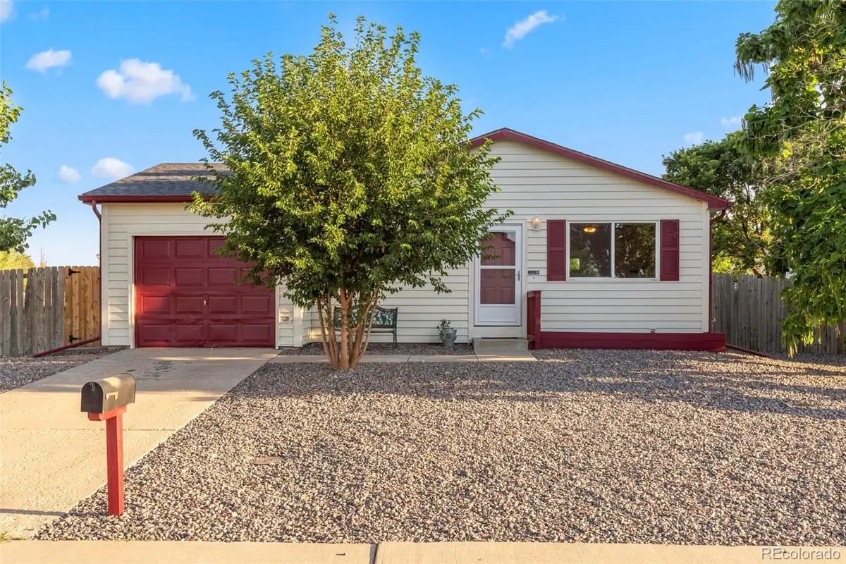 542 E 25th St Rd, Greeley, CO 80631 - #1
