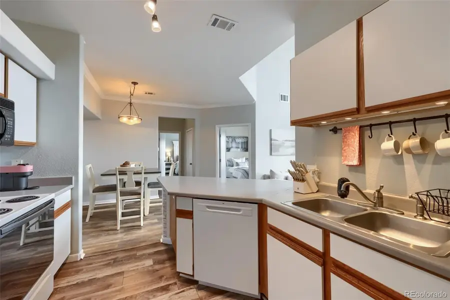 6021 Castlegate Drive #E32, Castle Rock, CO 80108 - #3