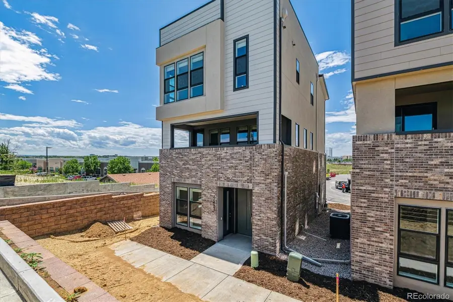 11493 E Briarwood Circle, Centennial, CO 80112 - Image #2