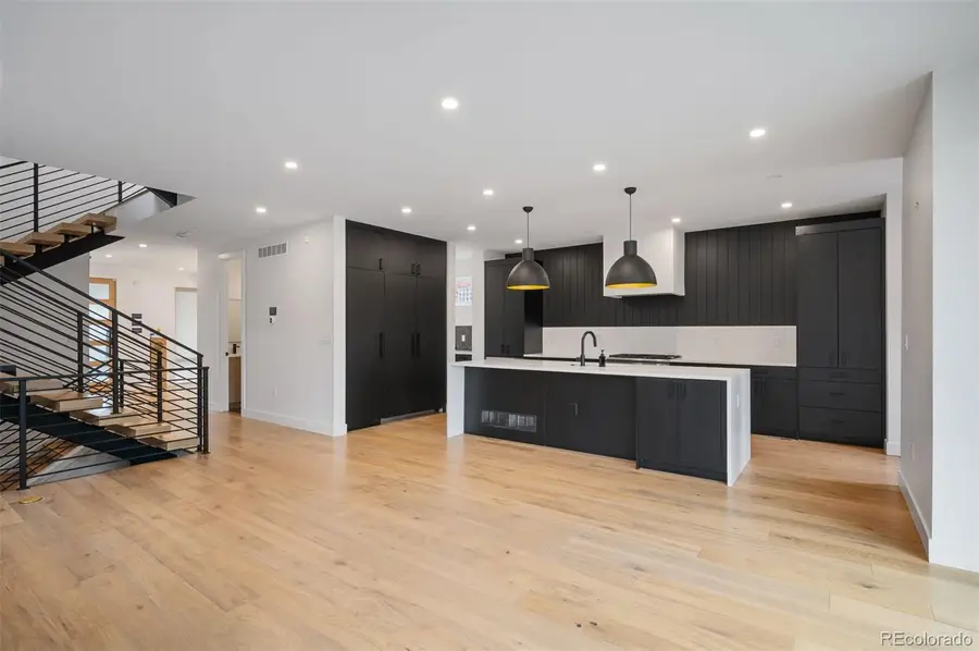 872 S Vine Street, Denver, CO 80209 - Image #2