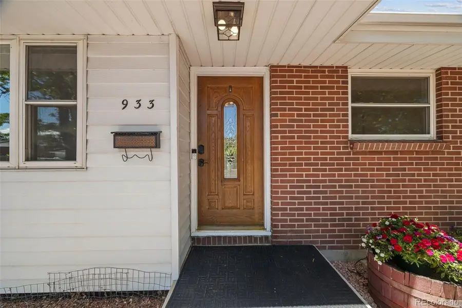 933 S Jamaica Street, Aurora, CO 80012 - #3