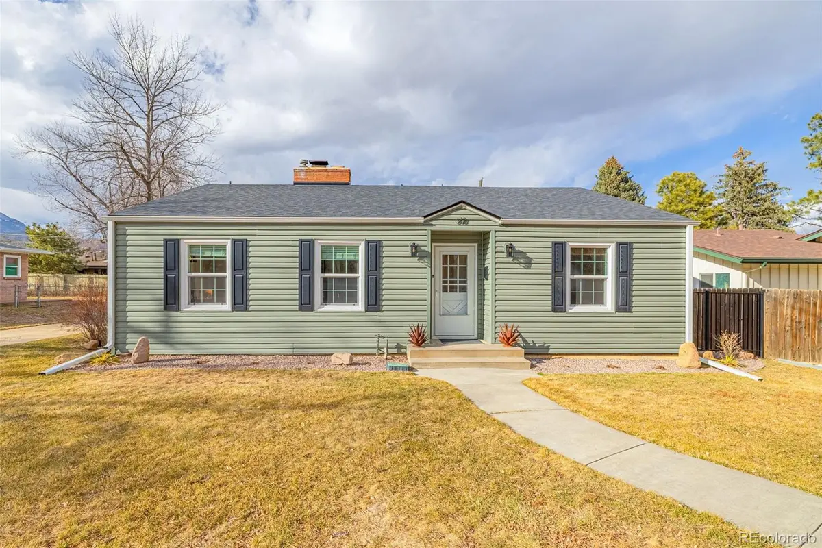 618 W Cheyenne Road, Colorado Springs, CO 80906 - #1