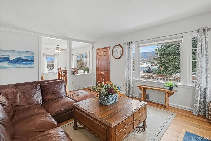 811 Farragut Avenue, Colorado Springs, CO 80909 - #3