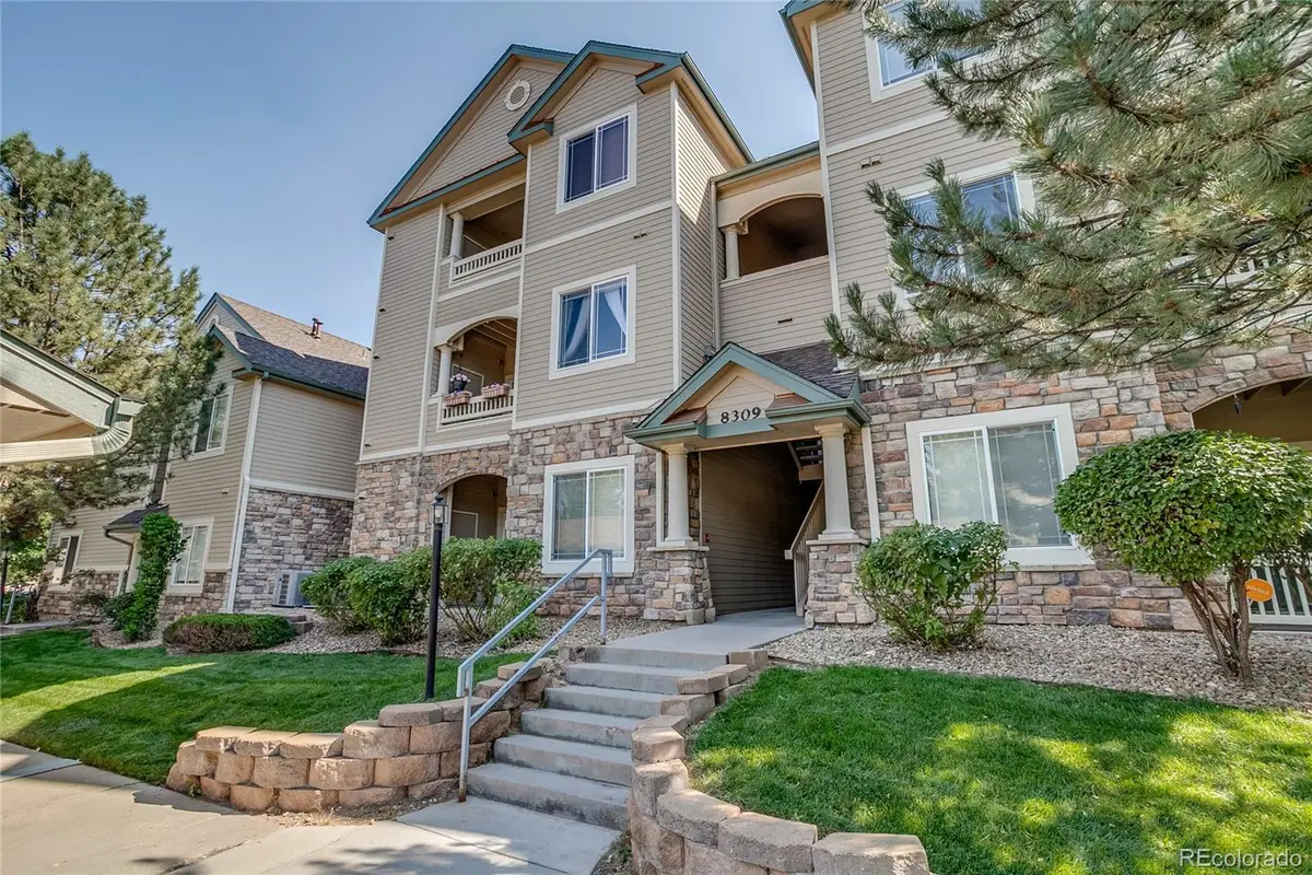 8309 S Independence Circle #203, Littleton, CO 80128 - Image #1