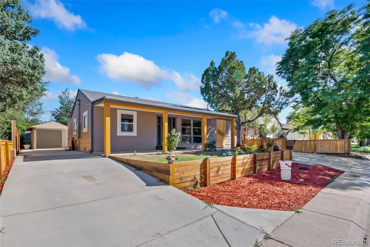 886 Kingston Street, Aurora, CO 80010 - #1