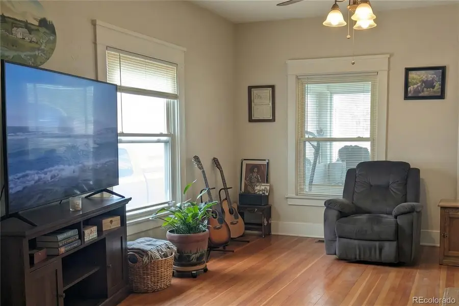 37 E 4th Avenue, Longmont, CO 80504 - #3