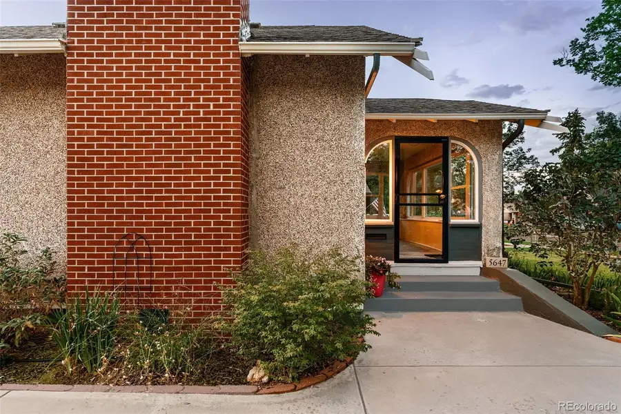 5647 S Louthan Street, Littleton, CO 80120 - #3