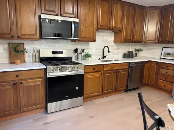 8002 S Columbine Court, Centennial, CO 80122