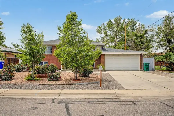 933 Newcombe Street, Lakewood, CO 80215