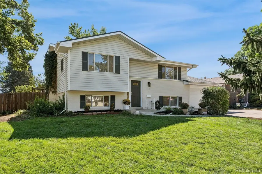 2102 S Brentwood, Lakewood, CO 80227 - #2