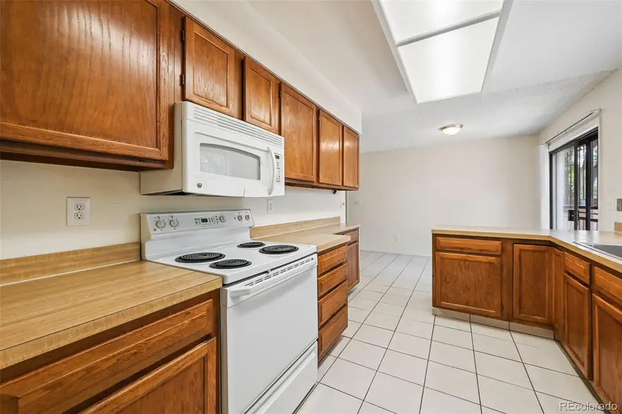 82 S Eagle Circle, Aurora, CO 80012 - #3