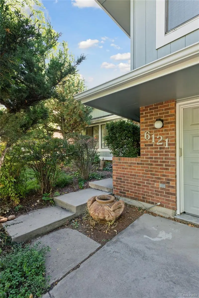 6121 S Forest Court, Centennial, CO 80121 - Image #3