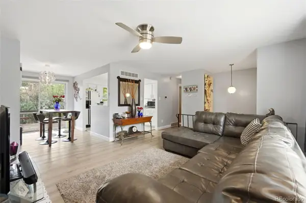 984 S Victor Way, Aurora, CO 80012
