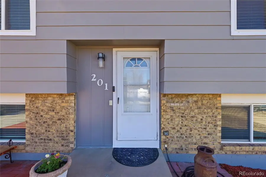 201 N Pauline Avenue, Milliken, CO 80543 - #3