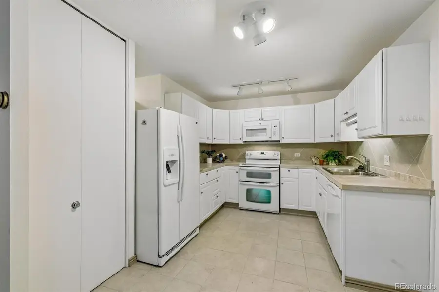 745 S Alton Way #2A, Denver, CO 80247 - #2