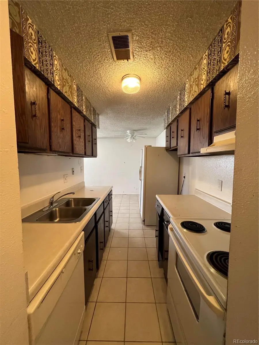 7755 E Quincy Avenue #105A6, Denver, CO 80237 - Image #2