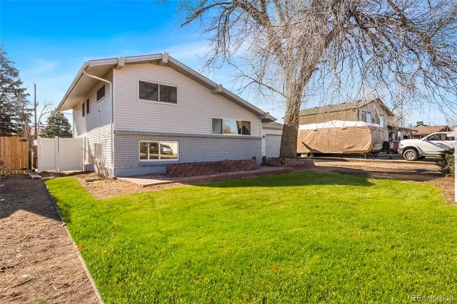 820 Explorador Calle, Welby, CO 80229 - Image #3