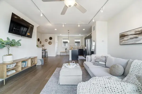 704 E Hinsdale Avenue, Littleton, CO 80122