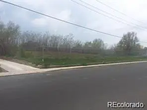 1392 Akron Street, Aurora, CO 80010