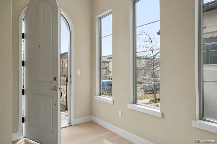 15525 W La Salle Avenue, Lakewood, CO 80228 - #3