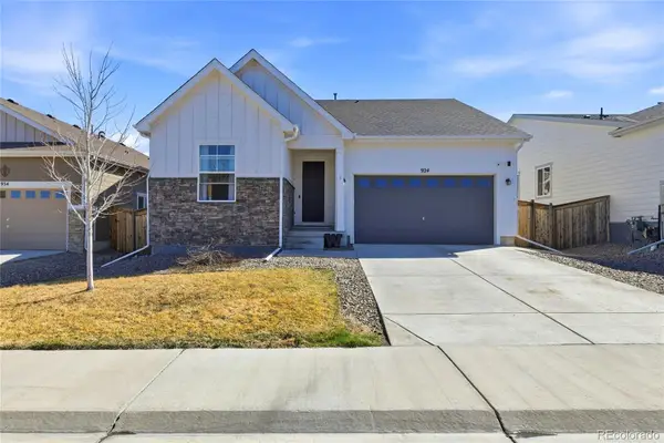 924 N Waterloo Street, Aurora, CO 80018