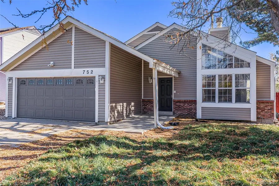 752 S Granby Circle, Aurora, CO 80012 - Image #2