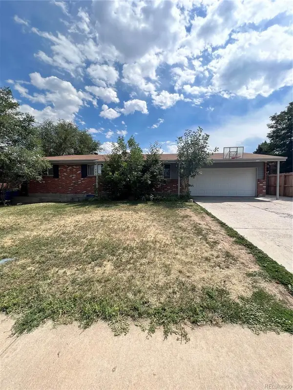 432 S Potomac Circle, Aurora, CO 80012