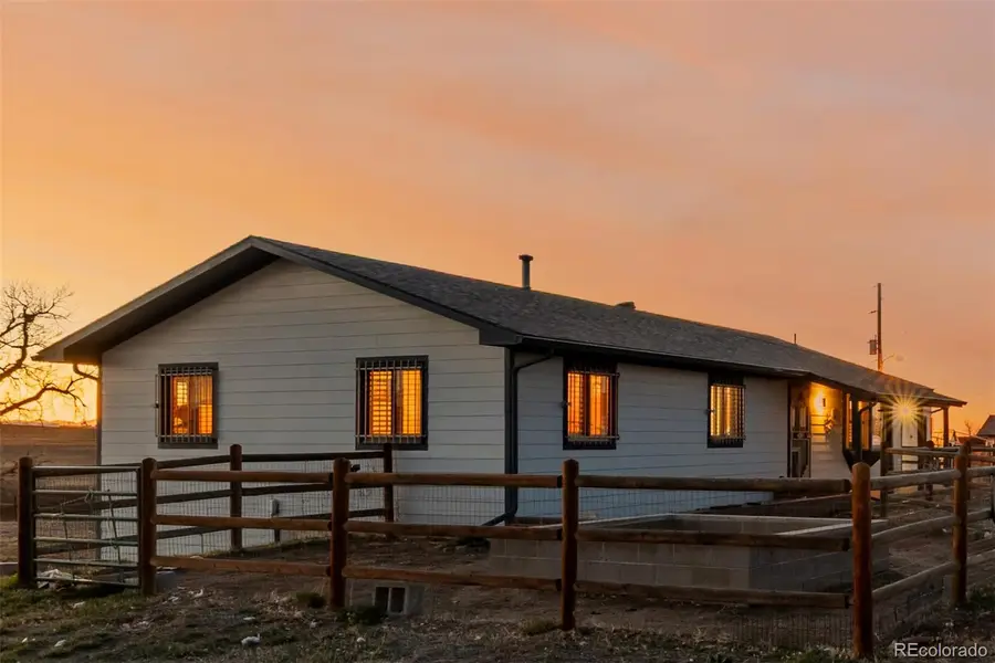 35055 E Mississippi Avenue, Watkins, CO 80137 - Image #3