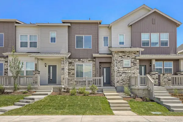 402 N Bersshine Court, Watkins, CO 80137