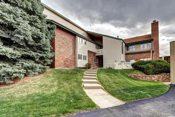 7877 S University Way, Centennial, CO 80122