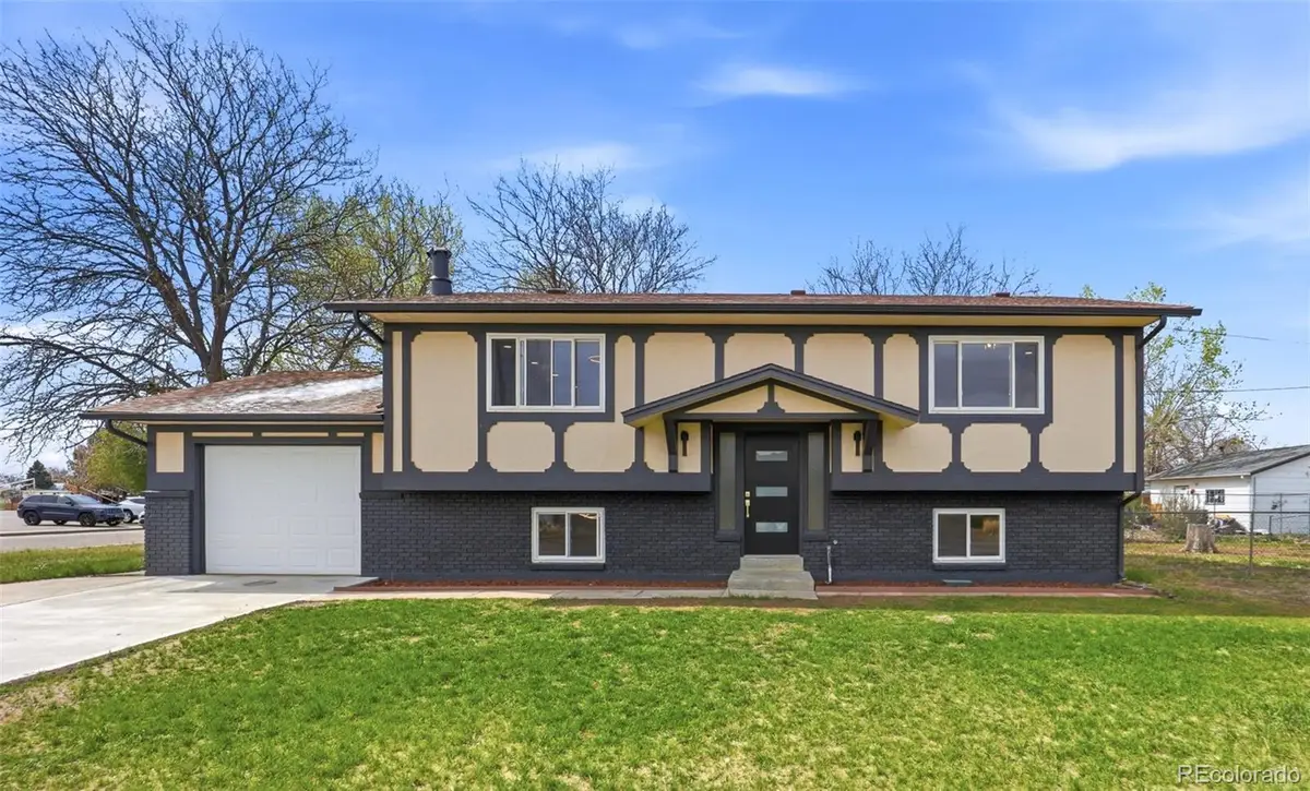 56352 Sunset Avenue, Strasburg, CO 80136 - #1