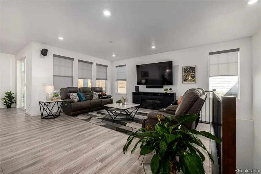 991 S De Gaulle Court, Aurora, CO 80018 - Image #2