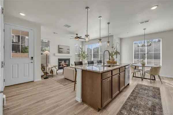 5745 S Buchanan Court #B, Aurora, CO 80016