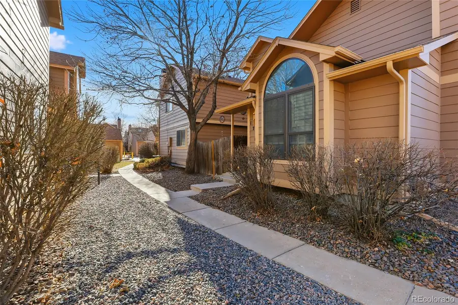 1722 S Richfield Way, Aurora, CO 80017 - Image #3
