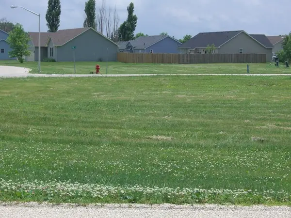 641/643 Effie Drive, Earlville, IL 60518