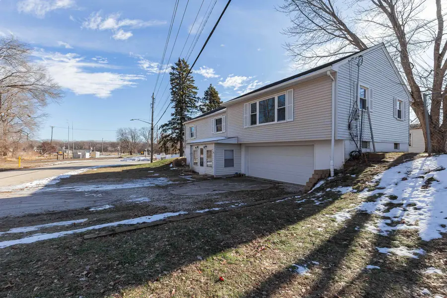 501 S 3rd Street, Colona, IL 61241 - Image #2
