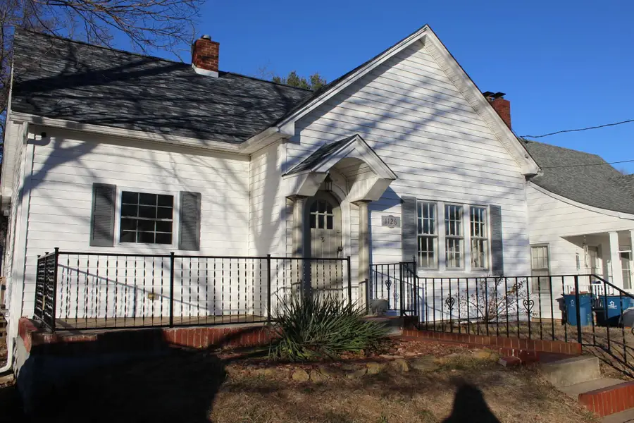 1126 Oakland Avenue, Mount Vernon, IL 62864 - Image #2