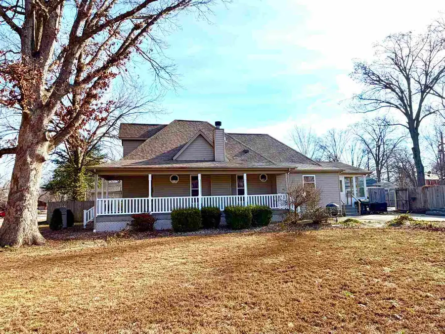 821 E 6th Street, Centralia, IL 62801 - #2