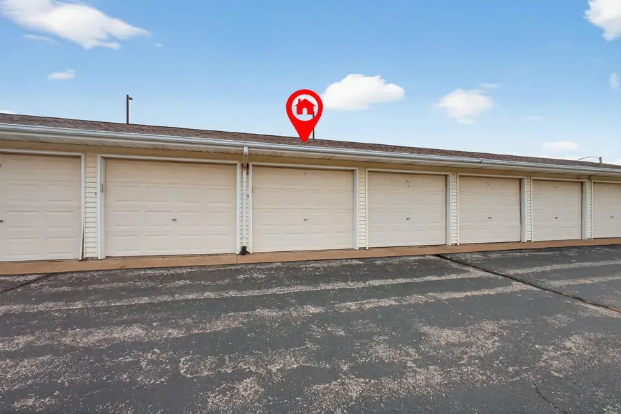 800 E Iowa Street #2C, Eldridge, IA 52748 - Image #2